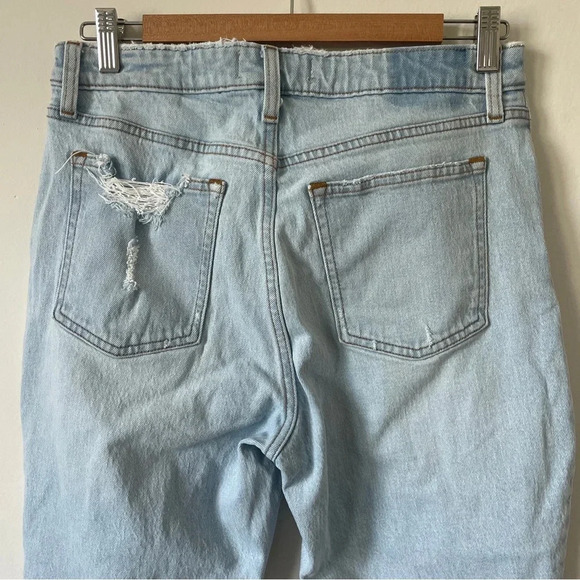 Abercrombie & Fitch High Rise The Skinny Light Wash Distressed Size 8 - Picture 6 of 7